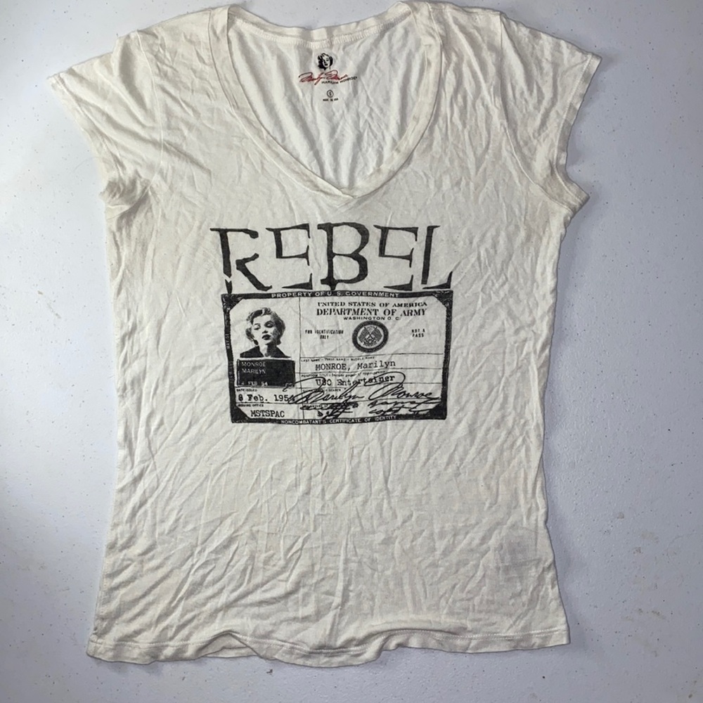 Cream colored Marilyn Monroe authentic